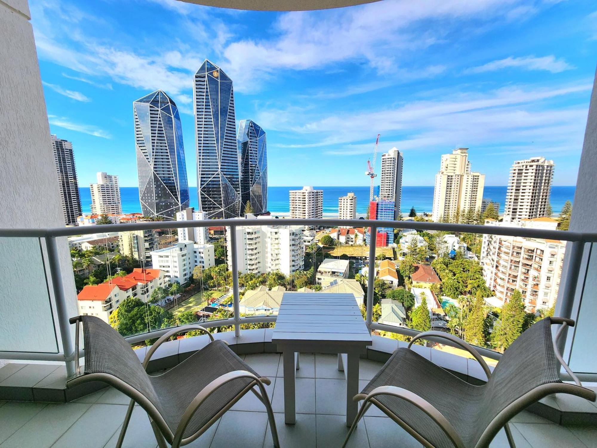 Appartement Deluxe Ocean Views à Gold Coast Extérieur photo